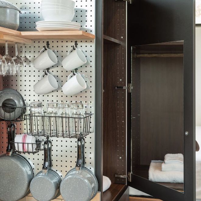 Roadhaus是一个现代微型住宅和房车的混合