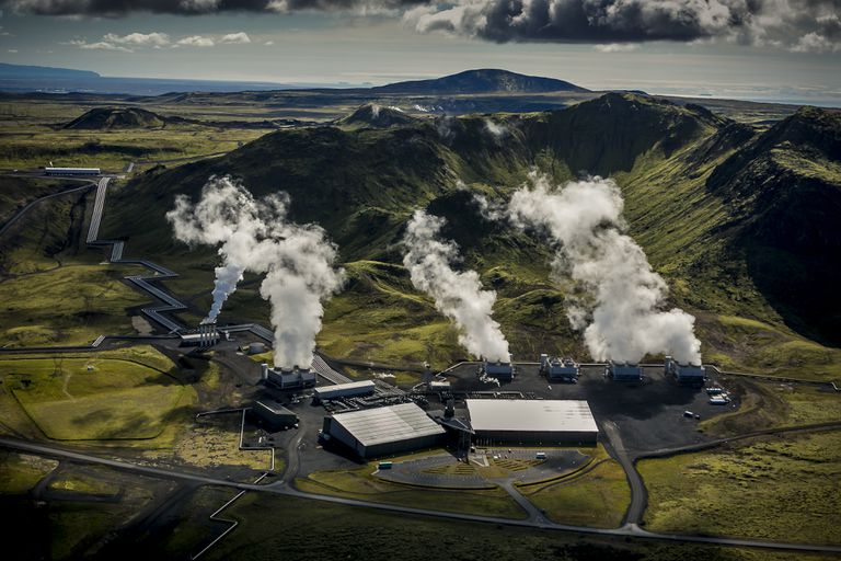 Climeworks在冰岛的直接空气碳捕获厂。“class=